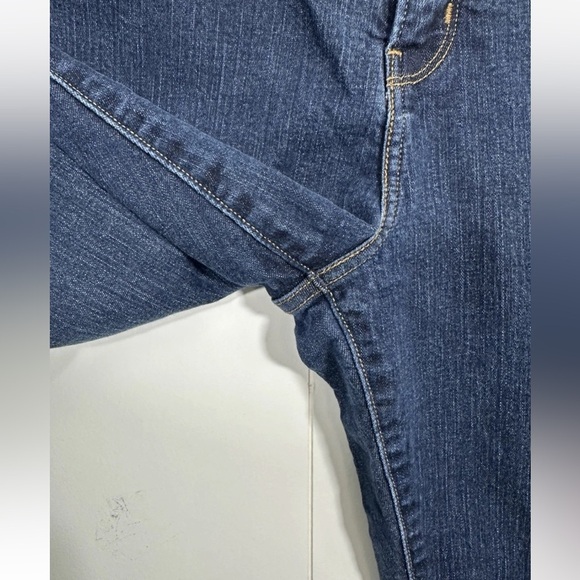 Levis 512 Perfectly Slimming Boot Cut Jeans Women's 12 Dark Wash Denim - Picture 3 of 13